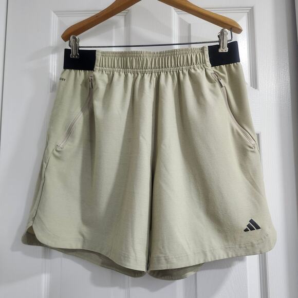 ❤️NWT❤️ Adidas Beige Athletic Shorts - Picture 1 of 11
